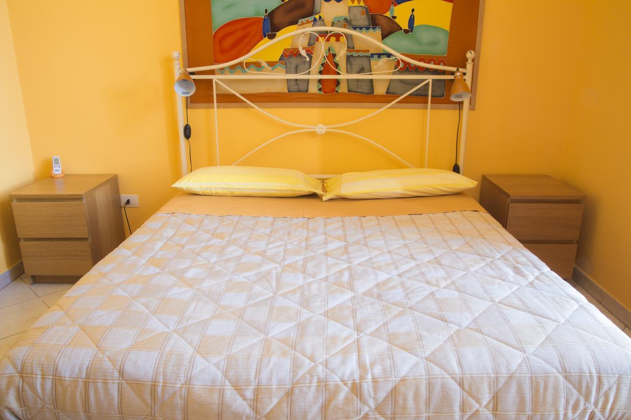 נאפולי Al Centro E Meglio B&B מראה חיצוני תמונה